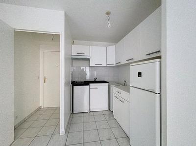 Studio - 30 m² - 1 pièce