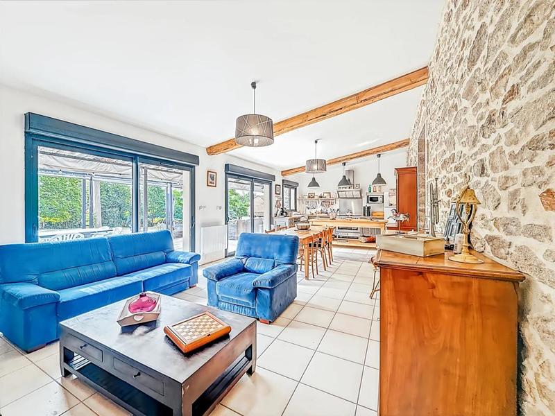 Maison en pierre - 140 m² - 5 pièces