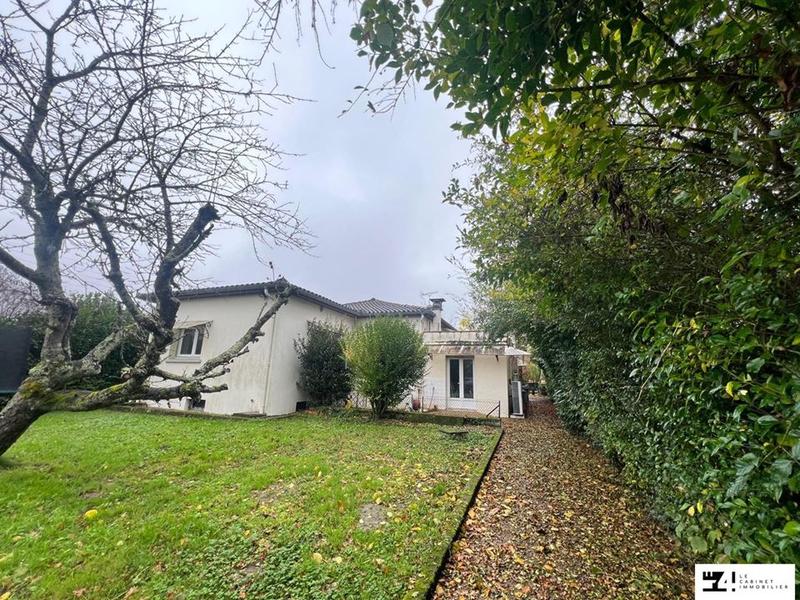 Maison traditionnelle - 153 m² - 5 pièces