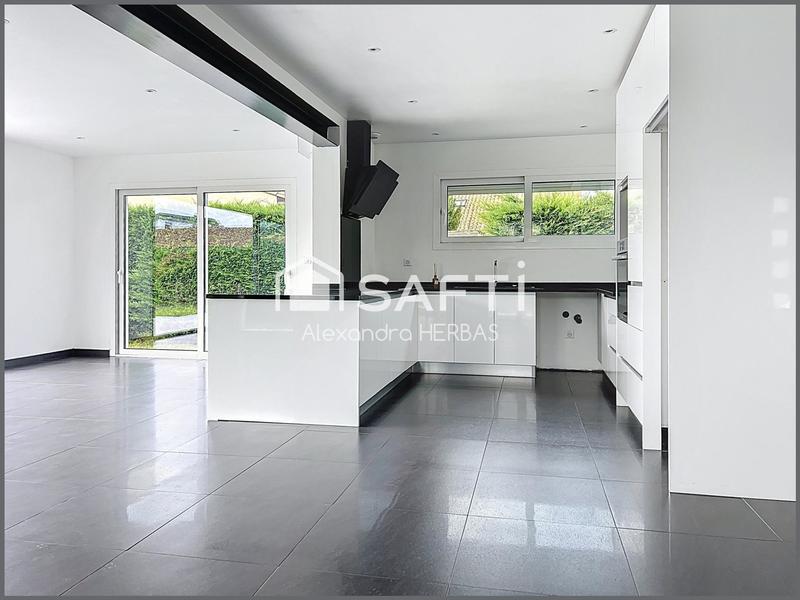 Maison - 135 m² - 5 pièces