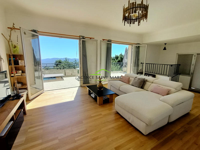 Maison - 154 m² - 6 pièces