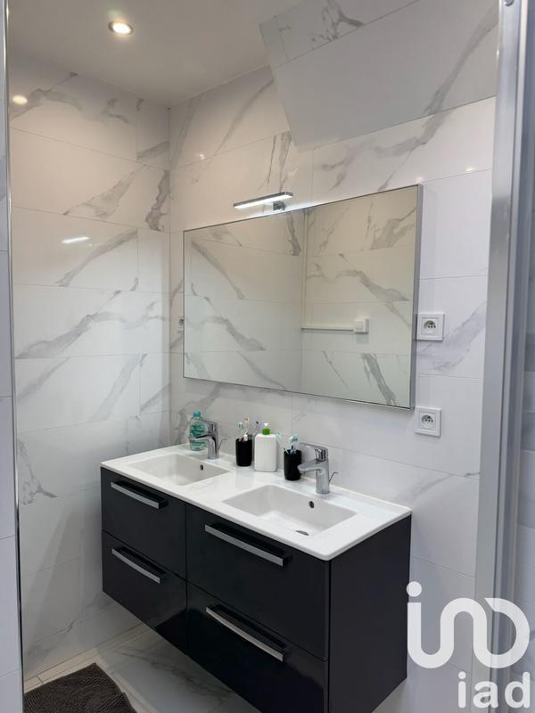 Maison - 98 m² - 5 pièces