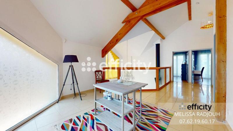 Maison - 167 m² - 6 pièces