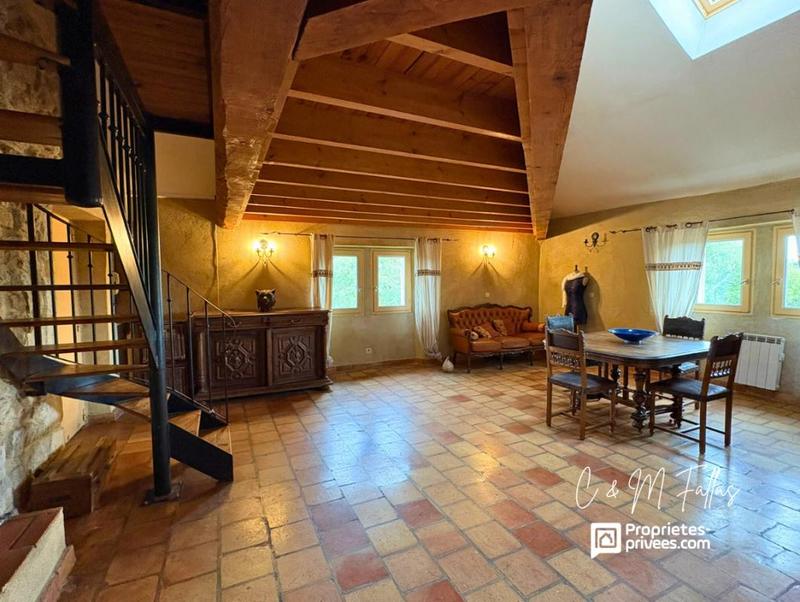 Appartement - 74 m² - 2 pièces