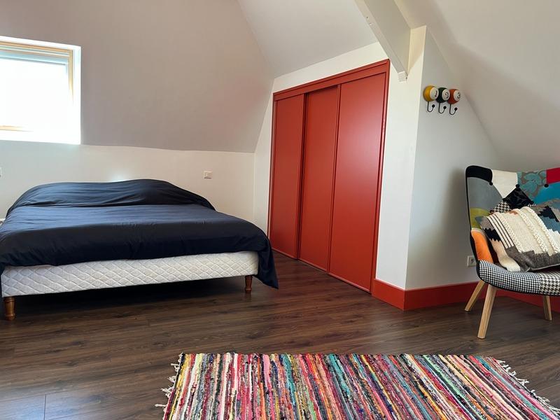 Maison - 240 m² - 8 pièces