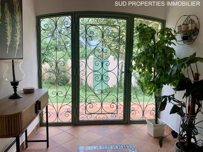 Propriété - 297 m² - 7 pièces