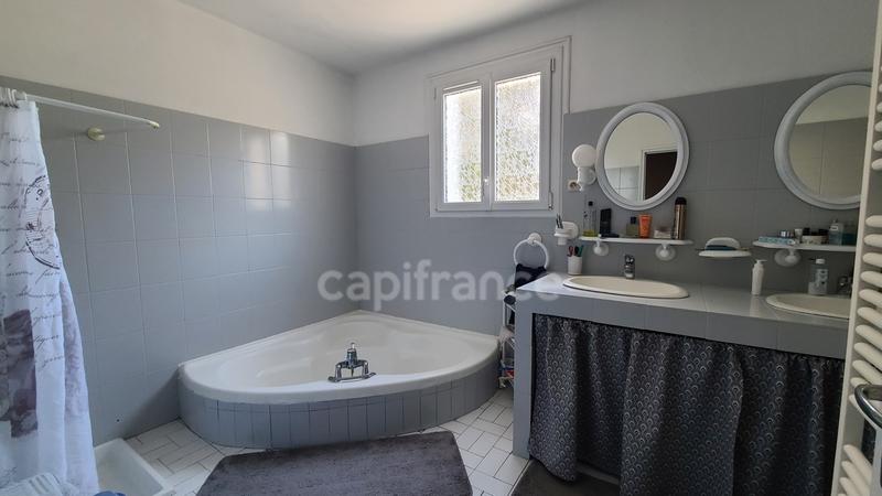 Maison - 160 m² - 4 pièces