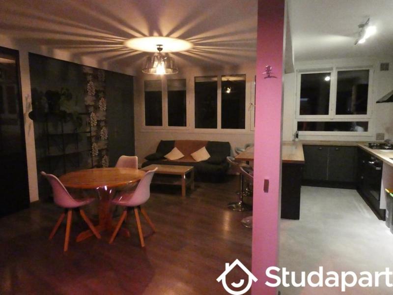 Chambre - 12 m² - 1 pièce