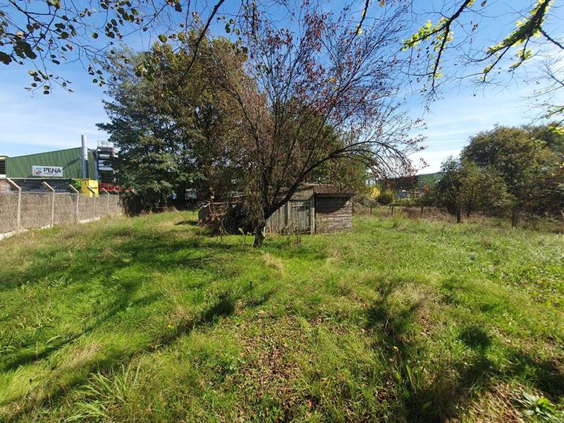 Terrain industriel - 3 323 m²