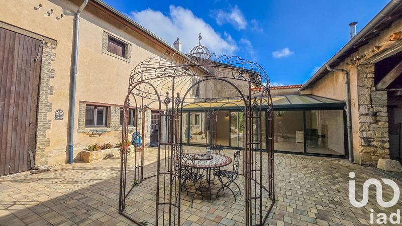 Maison - 286 m² - 6 pièces