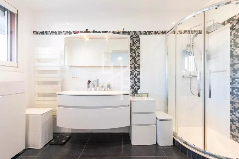 Appartement - 105 m² - 3 pièces