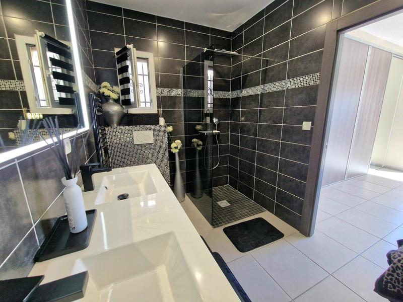 Maison - 152 m² - 7 pièces