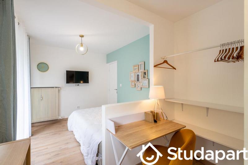 Chambre - 11 m² - 1 pièce