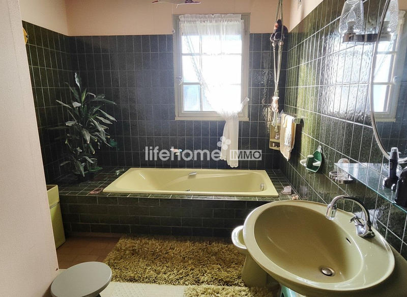 Maison - 253 m² - 8 pièces