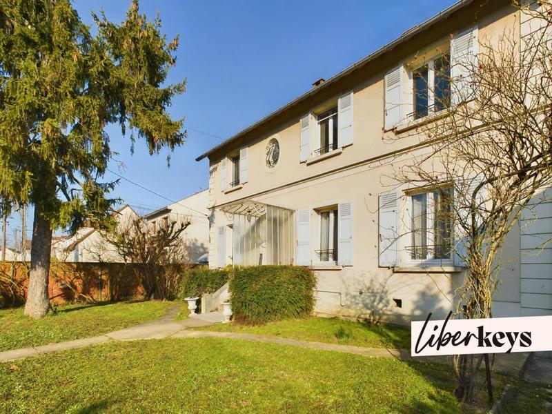 Maison - 280 m² - 7 pièces