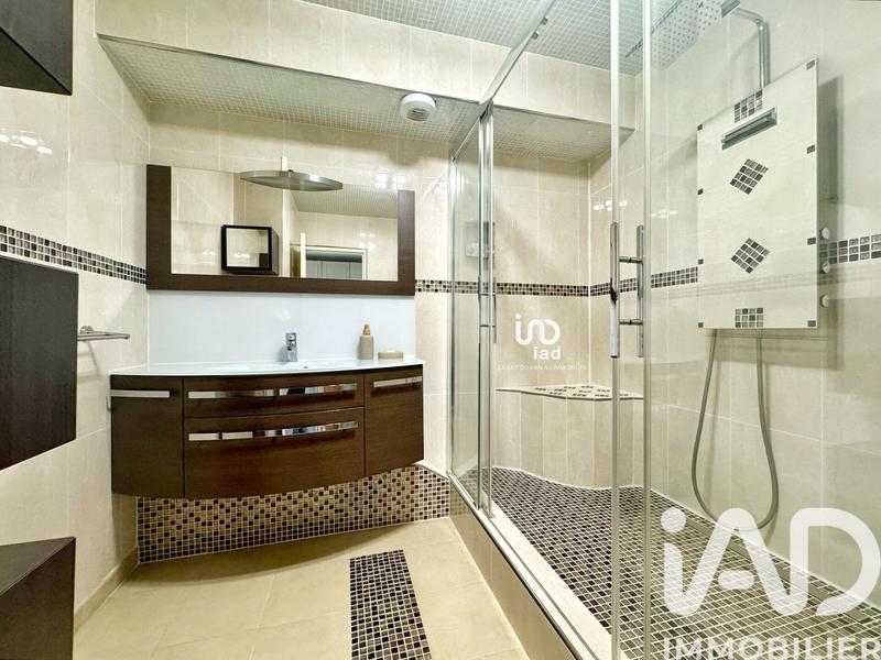 Appartement - 102 m² - 5 pièces