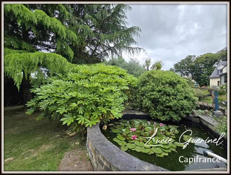 Maison - 246 m² - 10 pièces