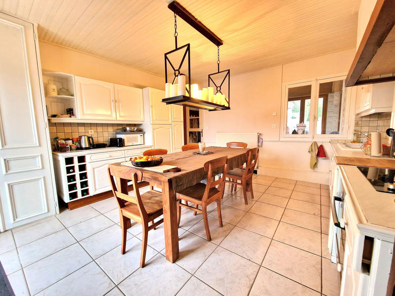 Maison - 196 m² - 8 pièces