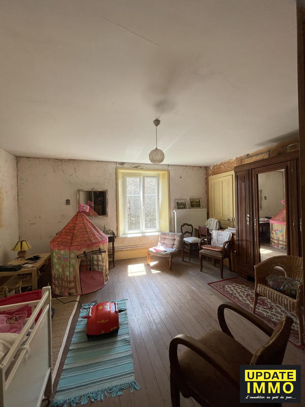 Maison ancienne - 241 m² - 7 pièces