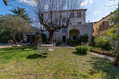 Maison - 465 m² - 15 pièces