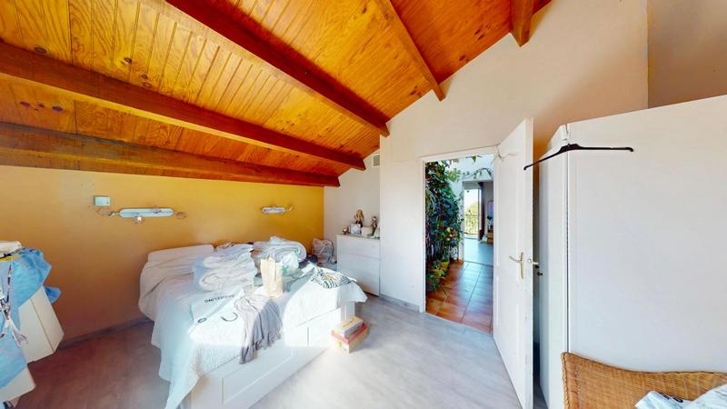 Maison - 209 m² - 6 pièces