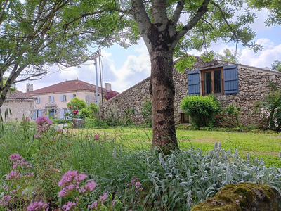 Maison - 520 m² - 15 pièces