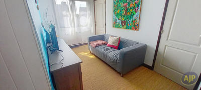 Maison - 140 m² - 9 pièces