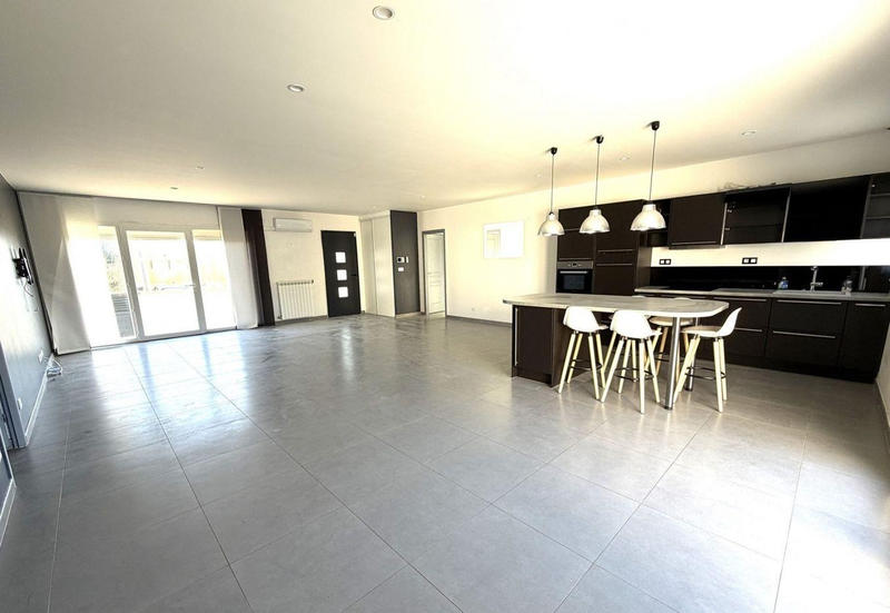 Maison - 142 m² - 4 pièces