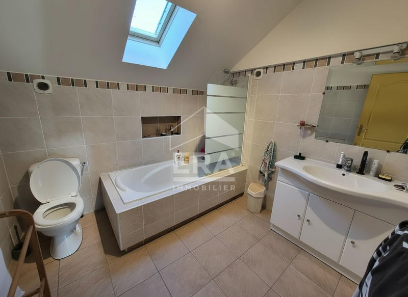 Maison - 180 m² - 5 pièces