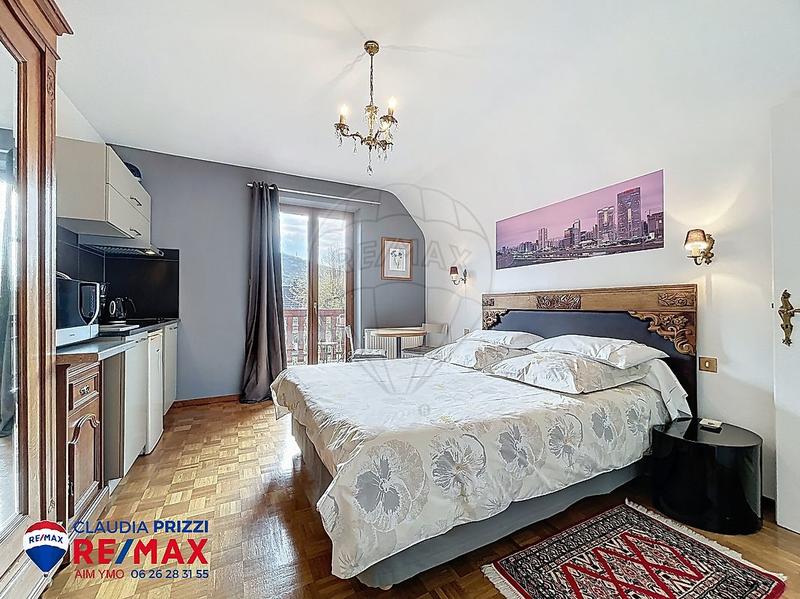 Maison - 180 m² - 6 pièces