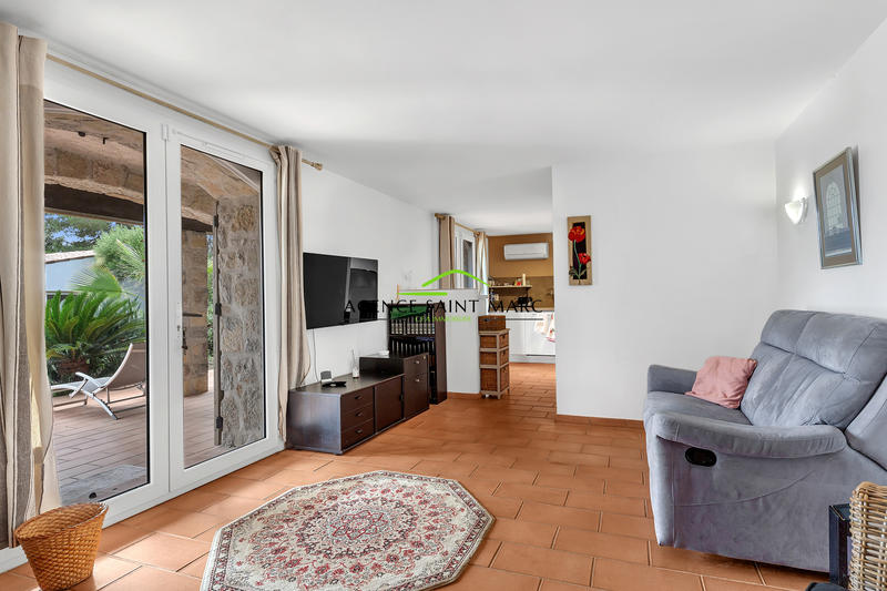 Propriété - 296 m² - 8 pièces