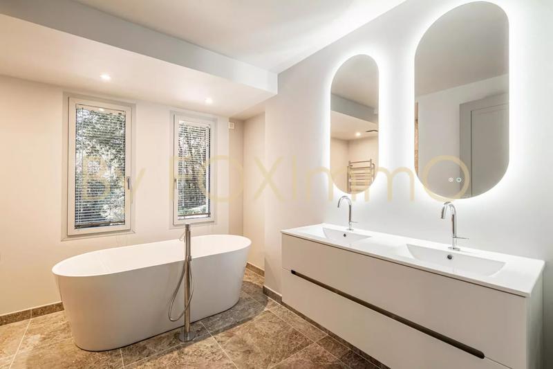 Appartement - 200 m² - 4 pièces