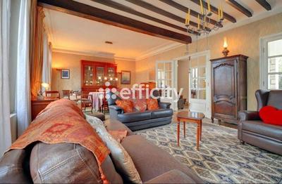 Maison - 153 m² - 7 pièces