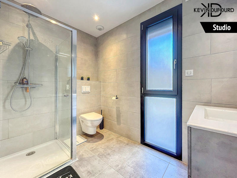 Villa - 285 m² - 11 pièces