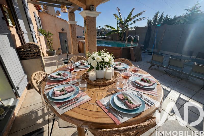 Maison - 90 m² - 4 pièces