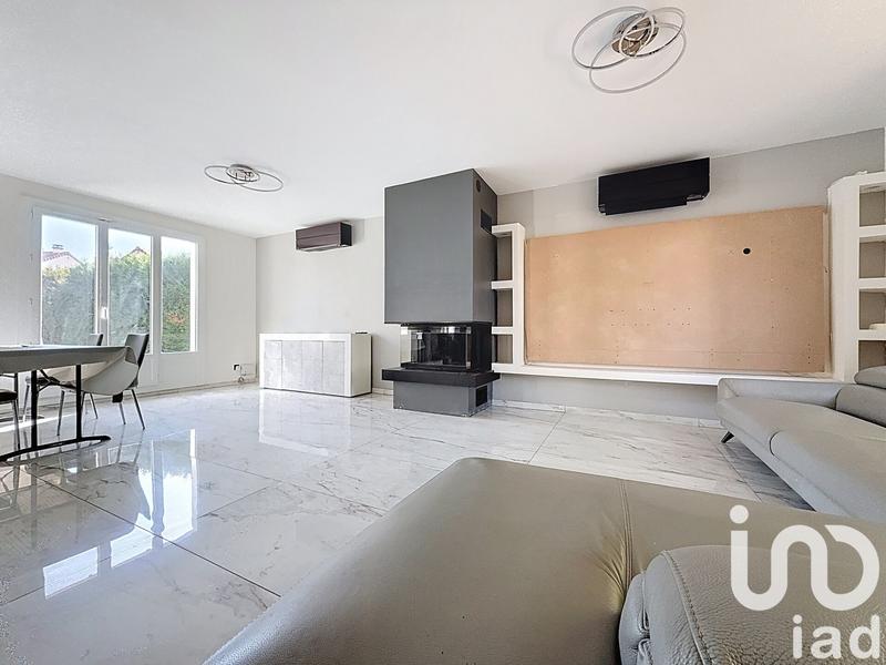 Maison - 141 m² - 6 pièces