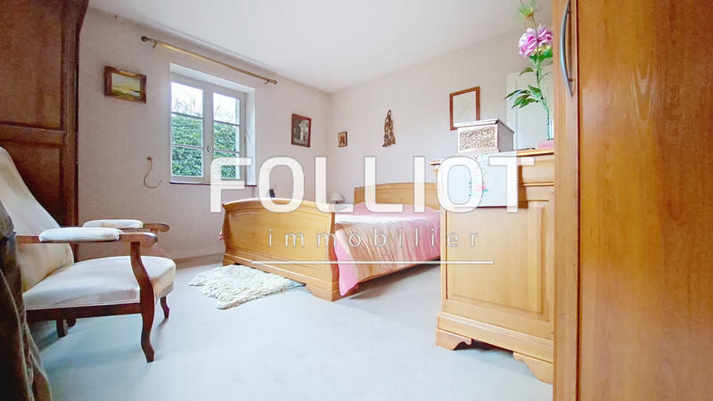 Maison - 235 m² - 10 pièces