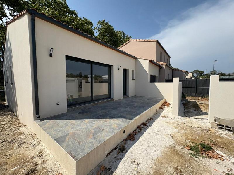 Maison - 93 m² - 4 pièces