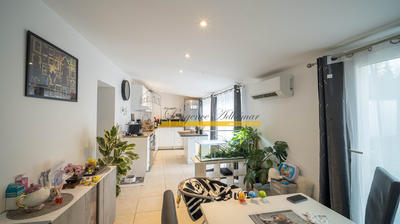 Maison - 162 m² - 8 pièces