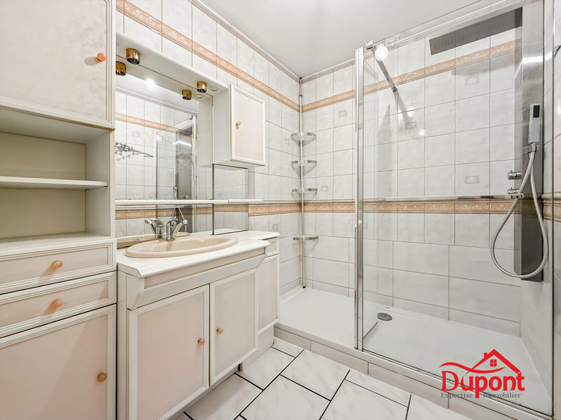 Appartement - 104 m² - 5 pièces