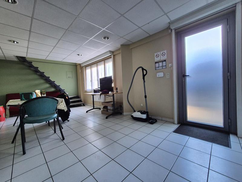 Local commercial - 287 m²