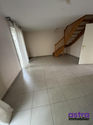 Maison - 93 m² - 4 pièces