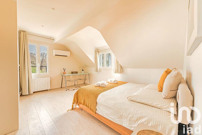 Maison - 180 m² - 7 pièces