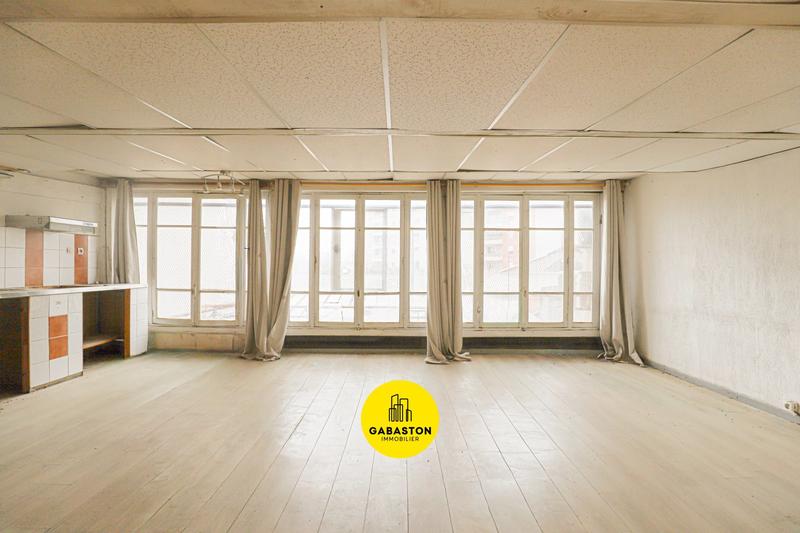 Entrepôt - 627 m² - 10 pièces