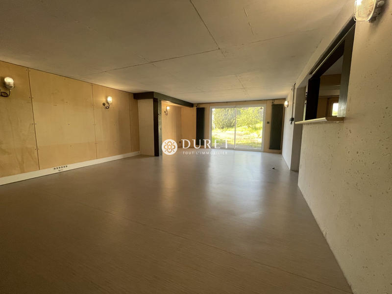 Maison - 230 m² - 6 pièces