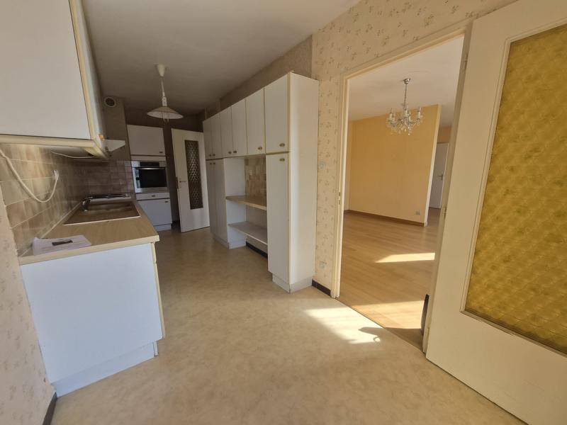 Appartement - 97 m² - 5 pièces