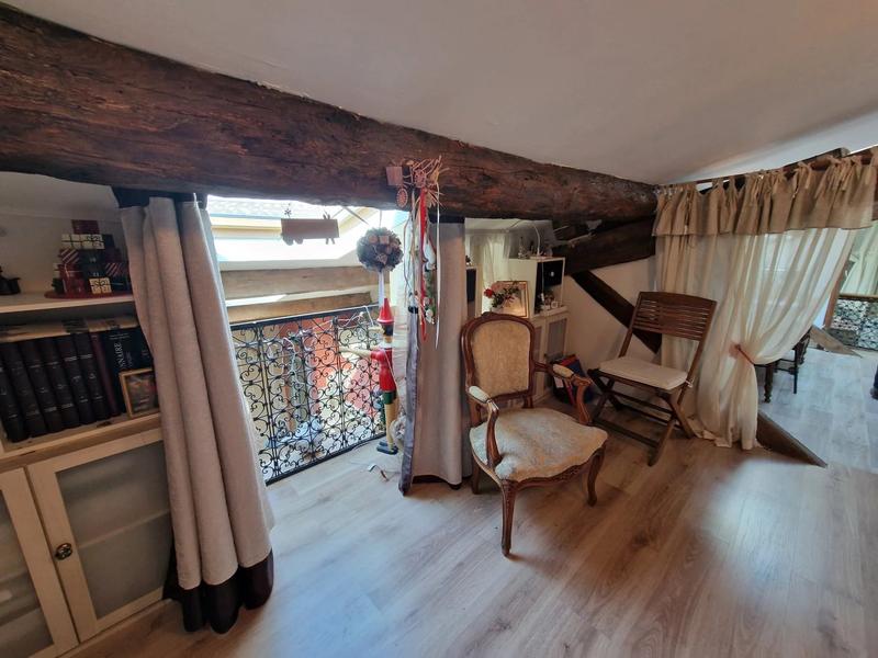 Appartement - 125 m² - 5 pièces