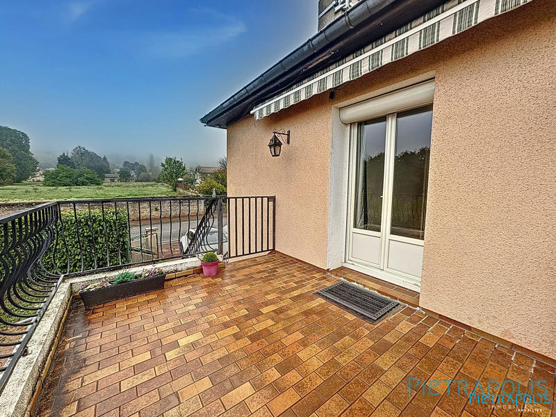 Maison - 128 m² - 7 pièces