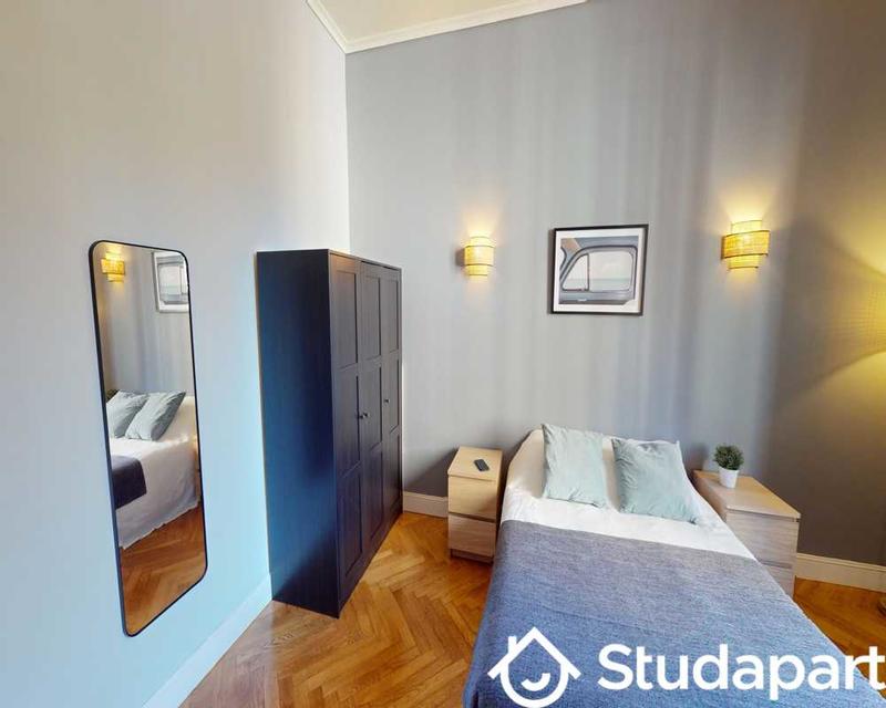 Chambre - 90 m² - 1 pièce