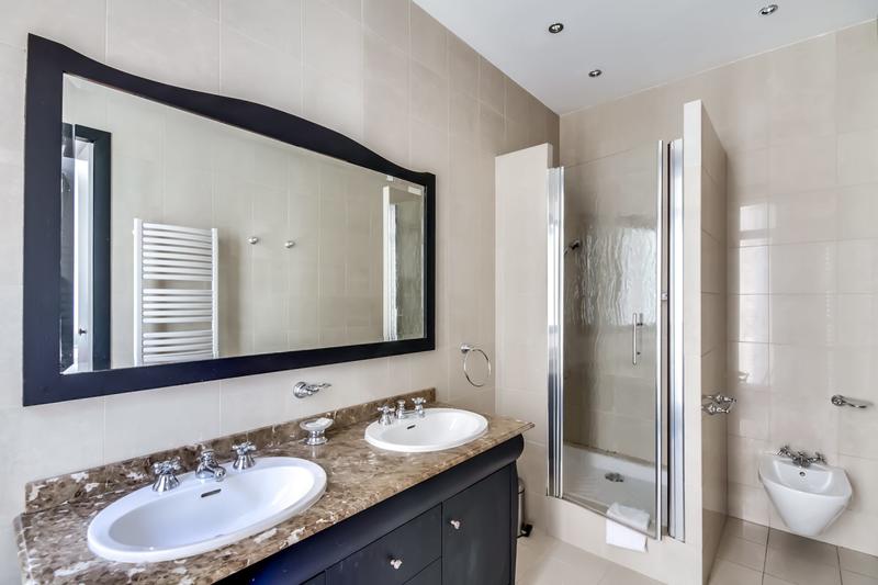 Appartement - 145 m² - 5 pièces